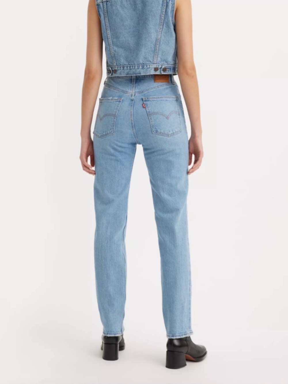 Levi's Premium 70's High Slim Straight Women's Jeans Size 28